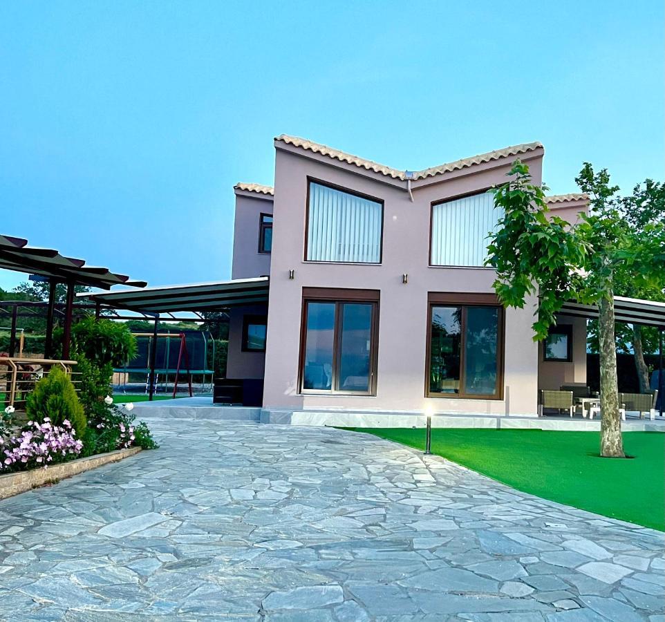 Rouga Paradise Resort Vonitsa Eksteriør billede