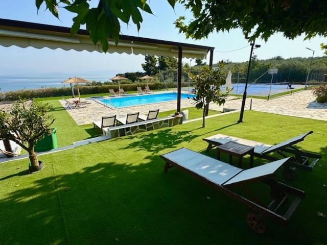 Rouga Paradise Resort Vonitsa Eksteriør billede